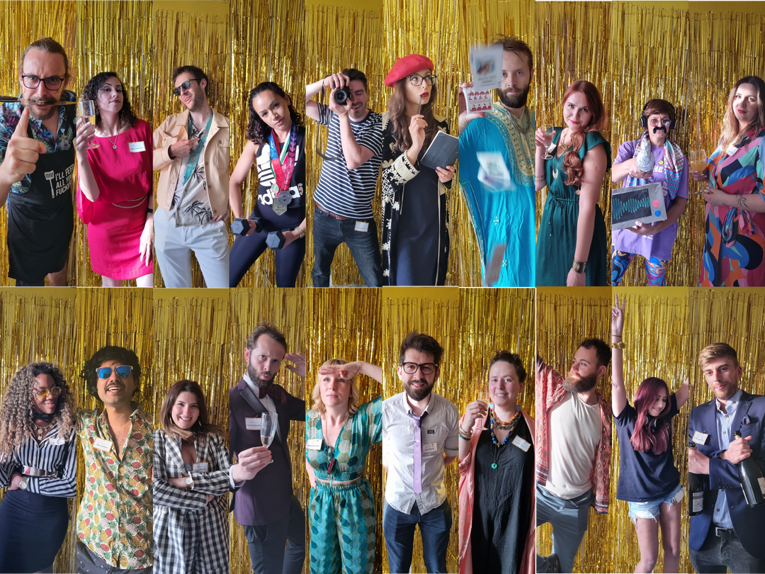 Murder Mystery Kit | Fright at the Museum | 10-20 Players